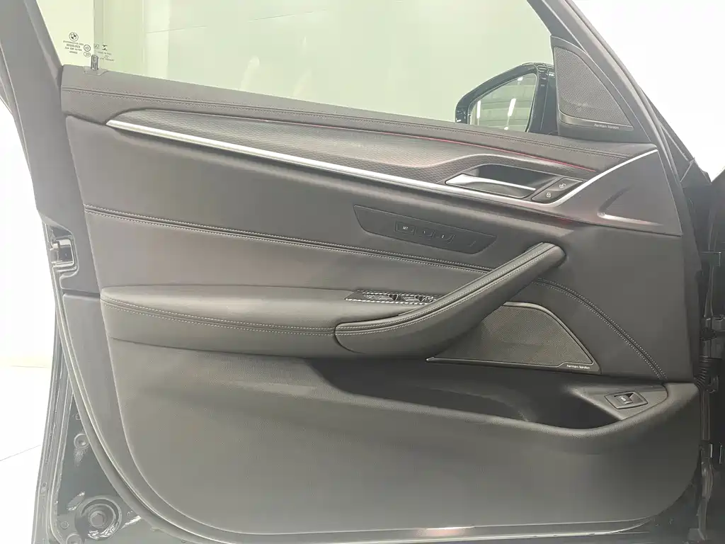 BMW 5 Series Imported 2022 540i Fashion Edition M Sports Package купить на сайте DeffCars