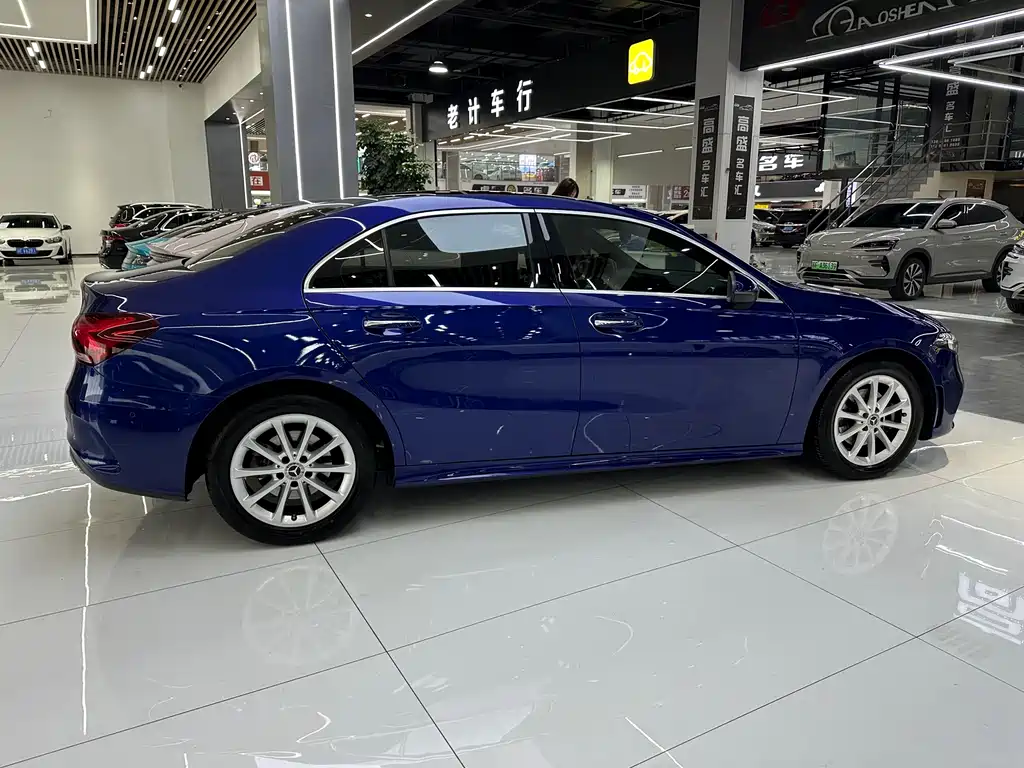 Mercedes-Benz A-Class 2020 Facelift A 200 L Sports Sedan Dynamic Type купить на сайте DeffCars