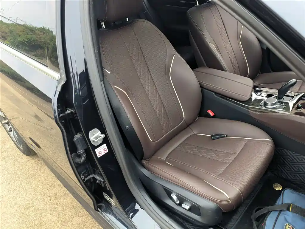 BMW 5 Series 2022 facelift 2 525Li M sports package купить на сайте DeffCars