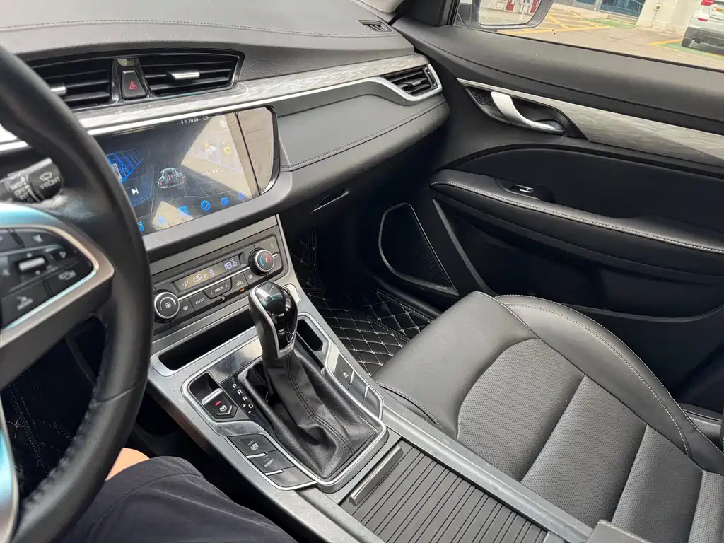 Emgrand 2019 Leading Edition 1.5L CVT Luxury Type National V купить на сайте DeffCars