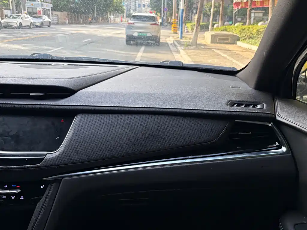 Cadillac XT6 2021 28T seven-seat four-wheel drive luxury model купить на сайте DeffCars