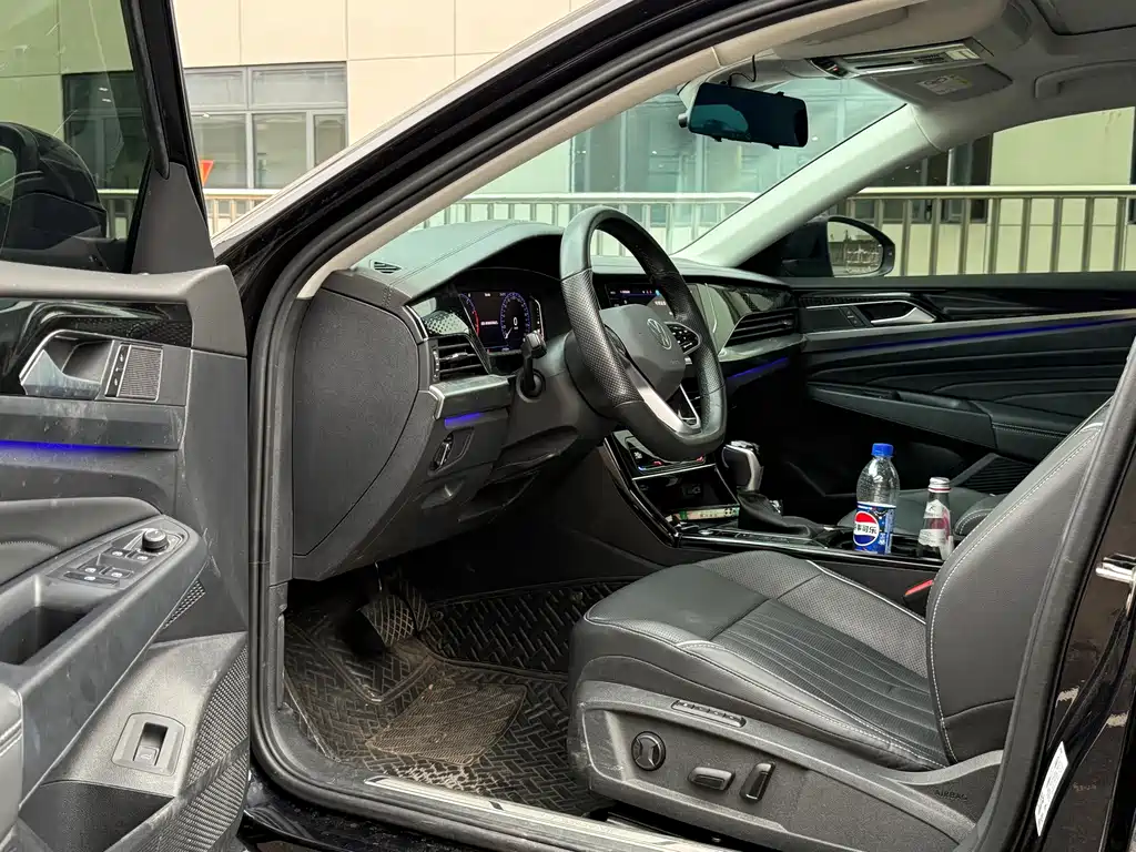 Passat 2023 330TSI Starry Sky Deluxe Edition купить на сайте DeffCars