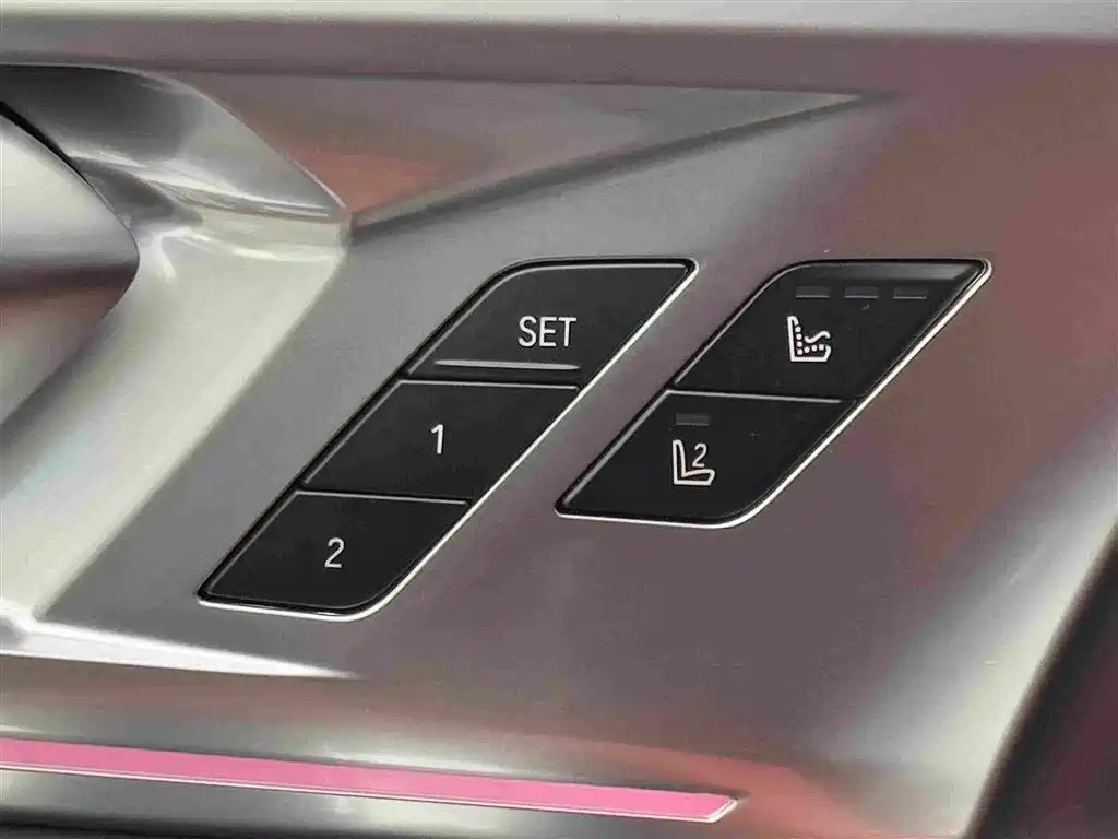 BMW XM 2023 Basic Model купить на сайте DeffCars