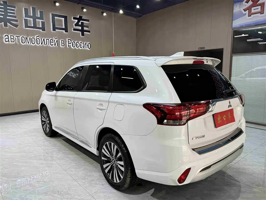 Outlander 2021 2.0L 2WD Enjoy Edition 5 seats купить на сайте DeffCars
