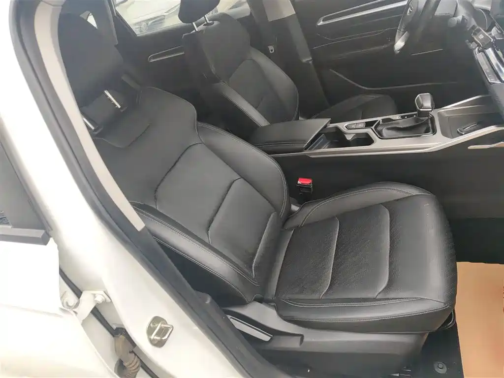 Emgrand 2023 4th Generation Champion Edition 1.5L CVT Luxury Model купить на сайте DeffCars