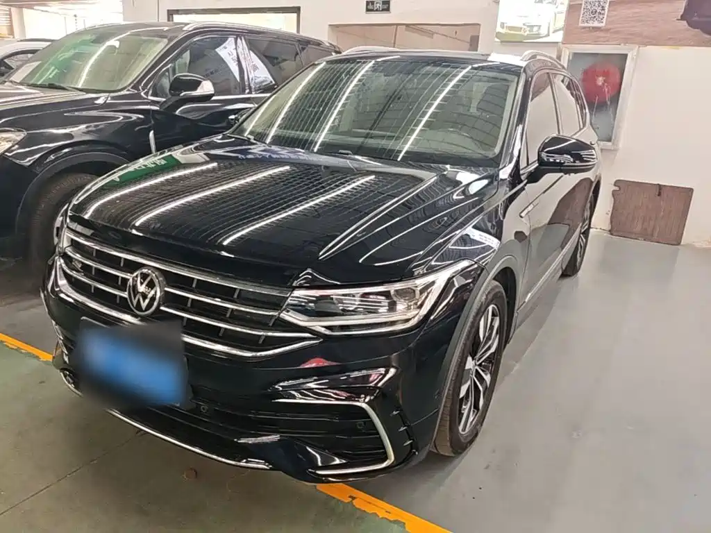 Tiguan L 2022 330TSI automatic two-wheel drive R-Line version купить на сайте DeffCars