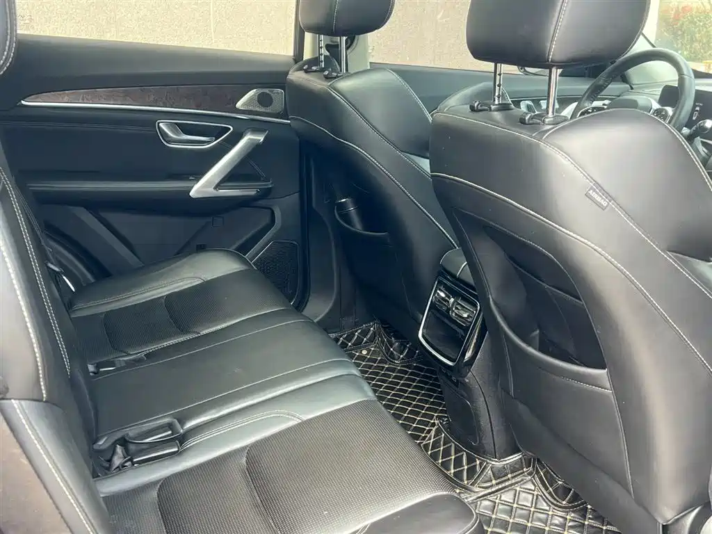 Jietu X70 PLUS 2021 model 1.6T DCT 7 seats купить на сайте DeffCars