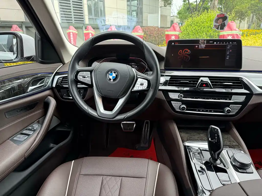 BMW 5 Series 2021 525Li Luxury Package купить на сайте DeffCars