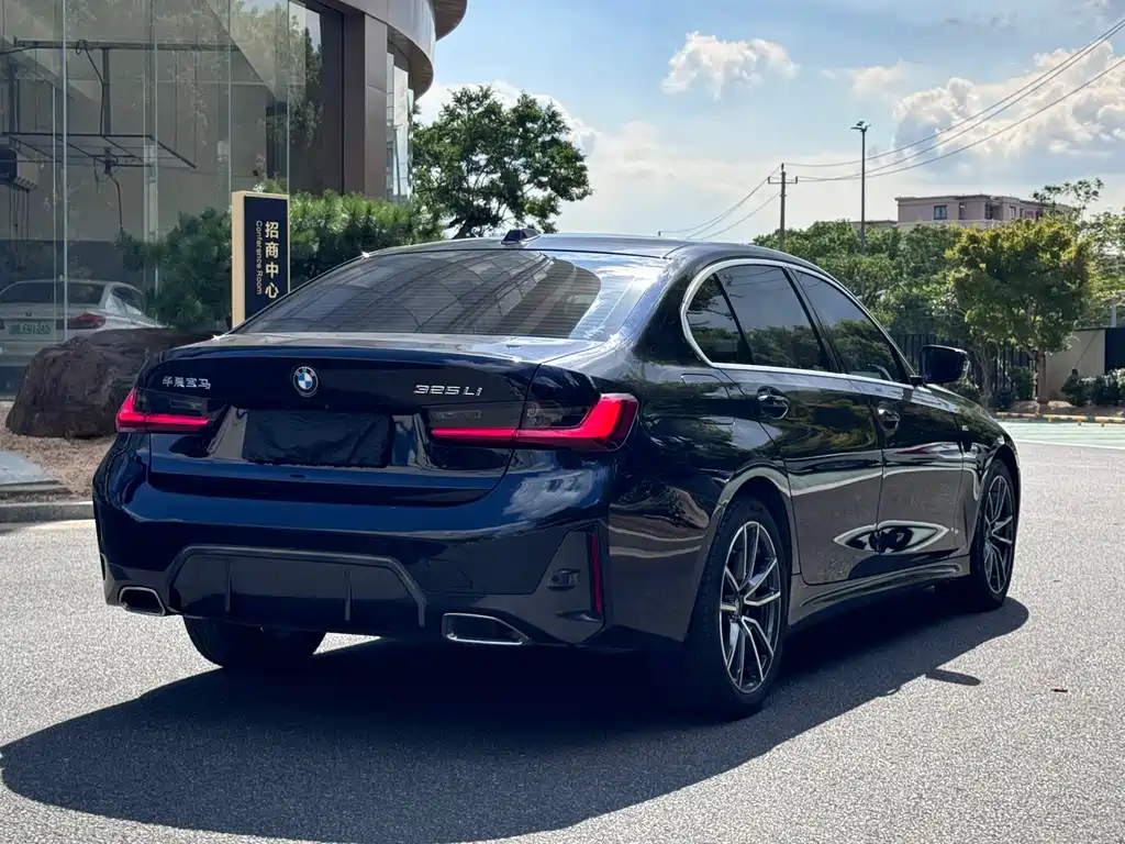 BMW 3 Series 2024 325Li M Sports Package купить на сайте DeffCars