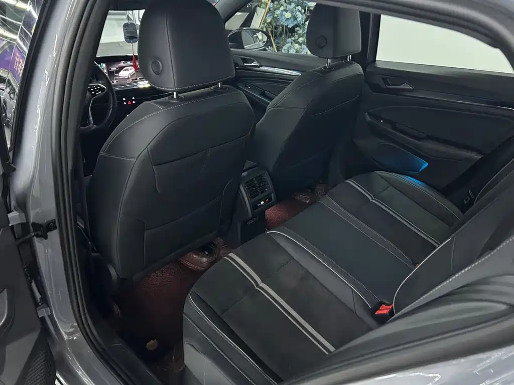 Golf 2023 280TSI DSG R-Line купить на сайте DeffCars
