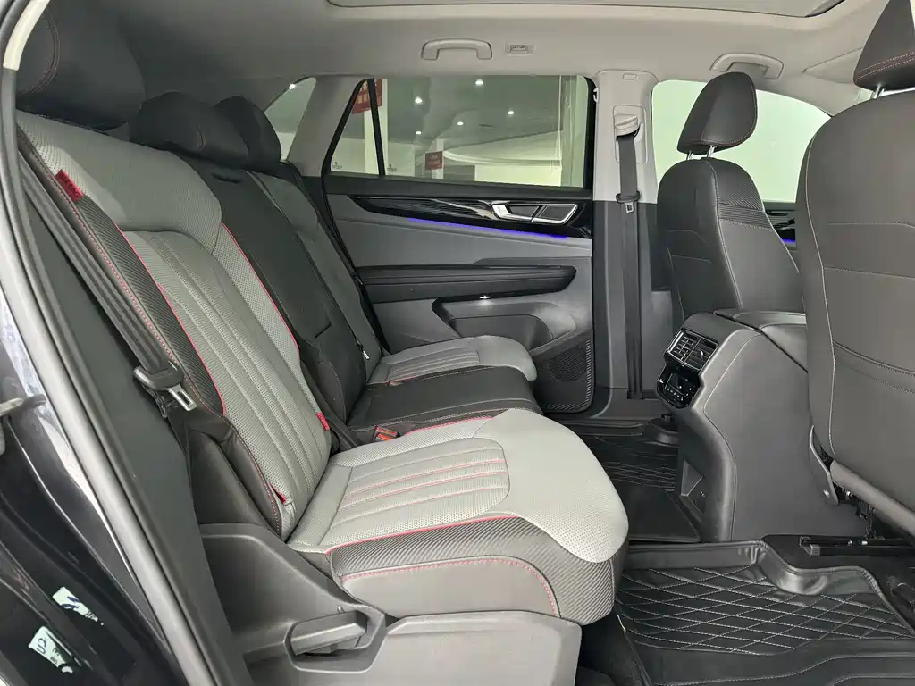 Touron 2023 Touron X 380TSI four-wheel drive luxury version купить на сайте DeffCars