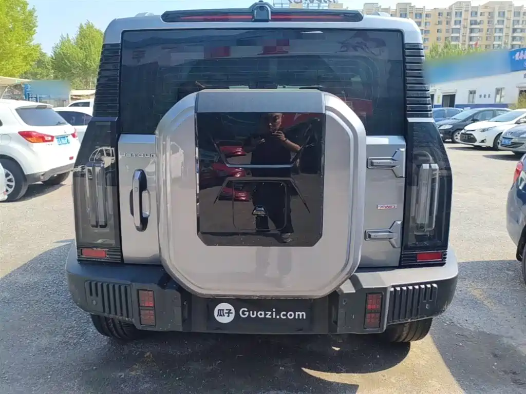 Jietu Traveler 2023 2.0T four-wheel drive crossover PRO купить на сайте DeffCars