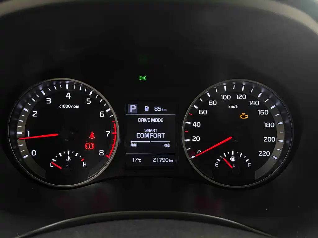 Yipao 2021 1.4L CVT sunroof model купить на сайте DeffCars