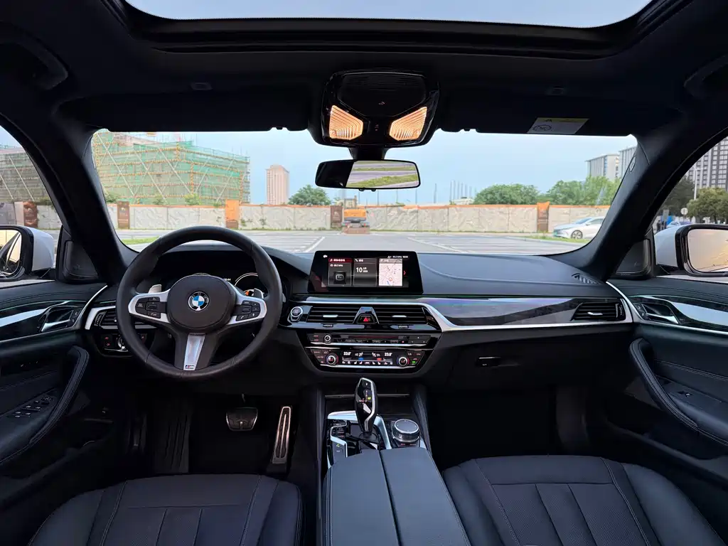 BMW 5 Series 2018 530Li Exclusive M Sports Package купить на сайте DeffCars