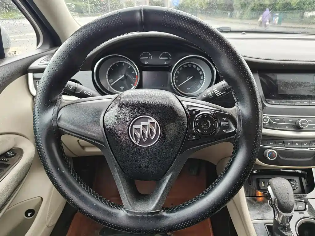 Weilan 2015 Sedan 15S Automatic Enterprising купить на сайте DeffCars