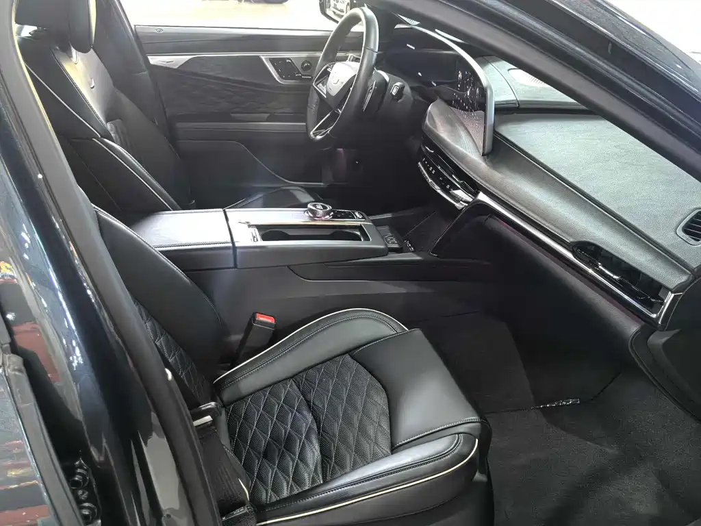 Cadillac CT6 2023 28T Platinum Type купить на сайте DeffCars