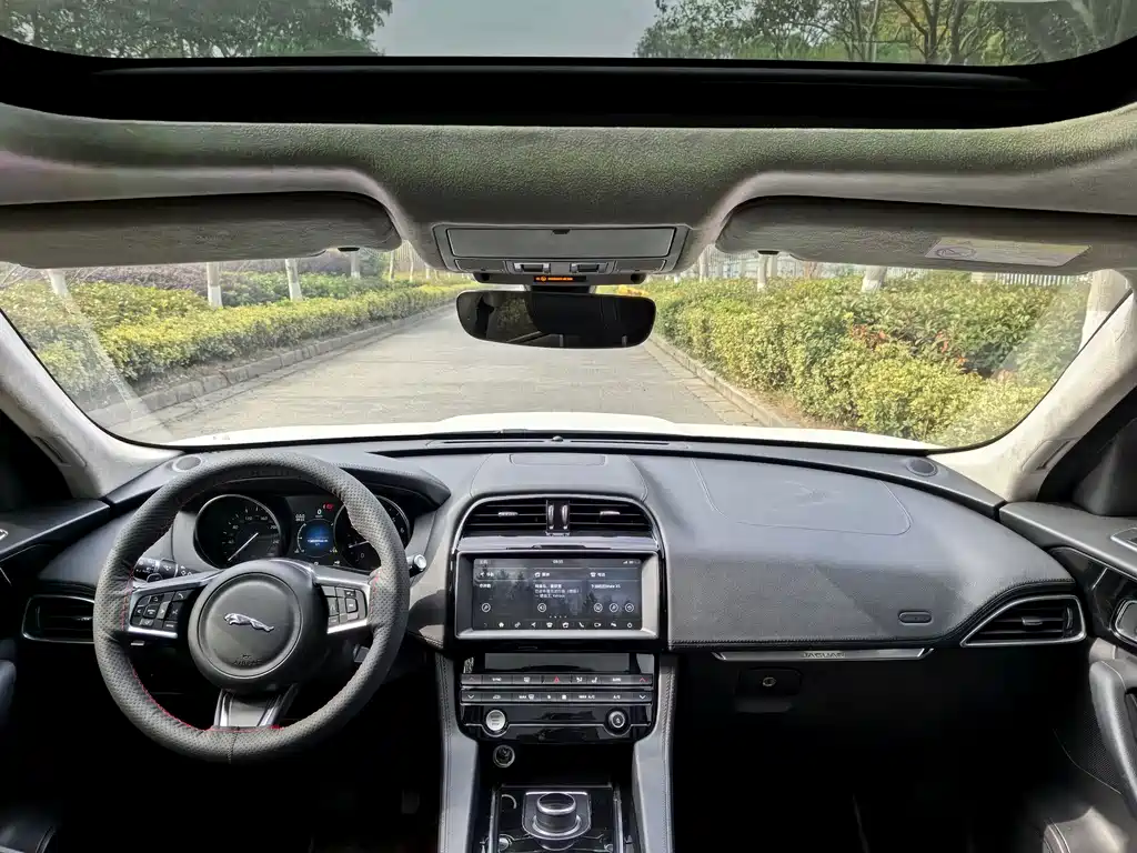 Jaguar F-PACE 2020 2.0T Urban Exclusive Edition купить на сайте DeffCars