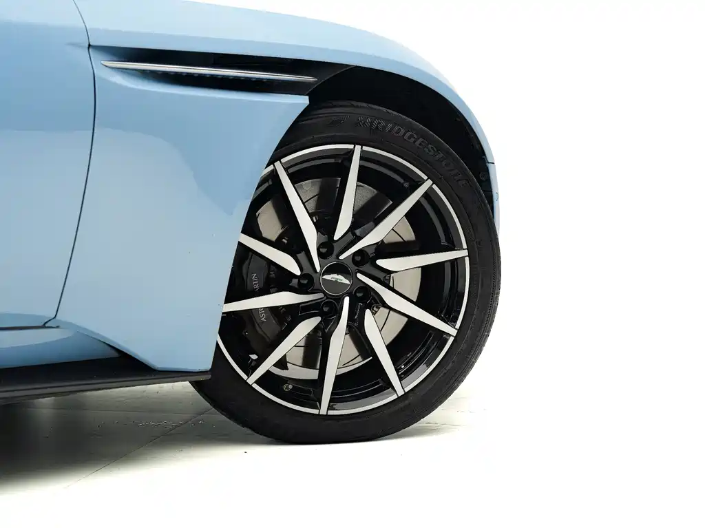 Astonmartin DB11 2020 4.0T V8 Coupe купить на сайте DeffCars