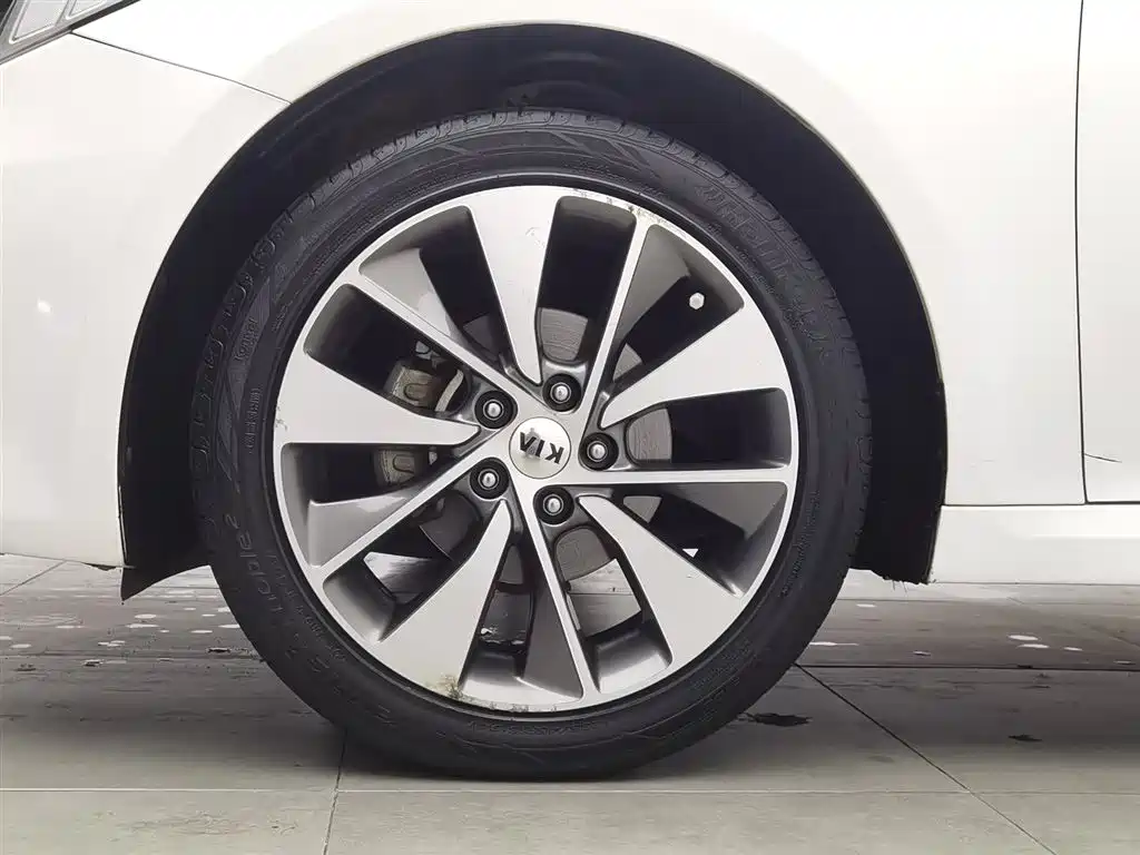 Kia K5 2016 2.0L automatic LUX купить на сайте DeffCars
