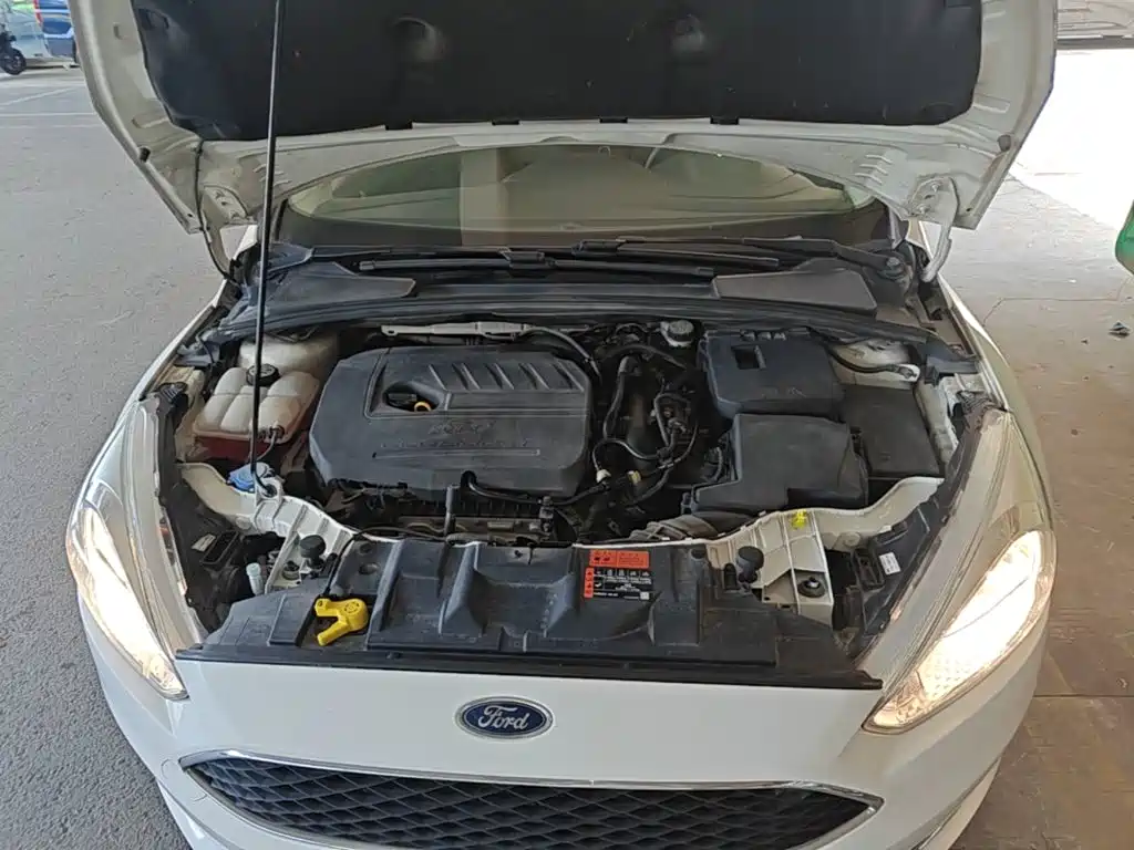 Focus 2015 Hatchback EcoBoost 180 Automatic Elite купить на сайте DeffCars