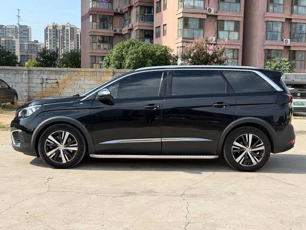 Peugeot 5008 2017 350THP 7-seater Elite Edition купить на сайте DeffCars