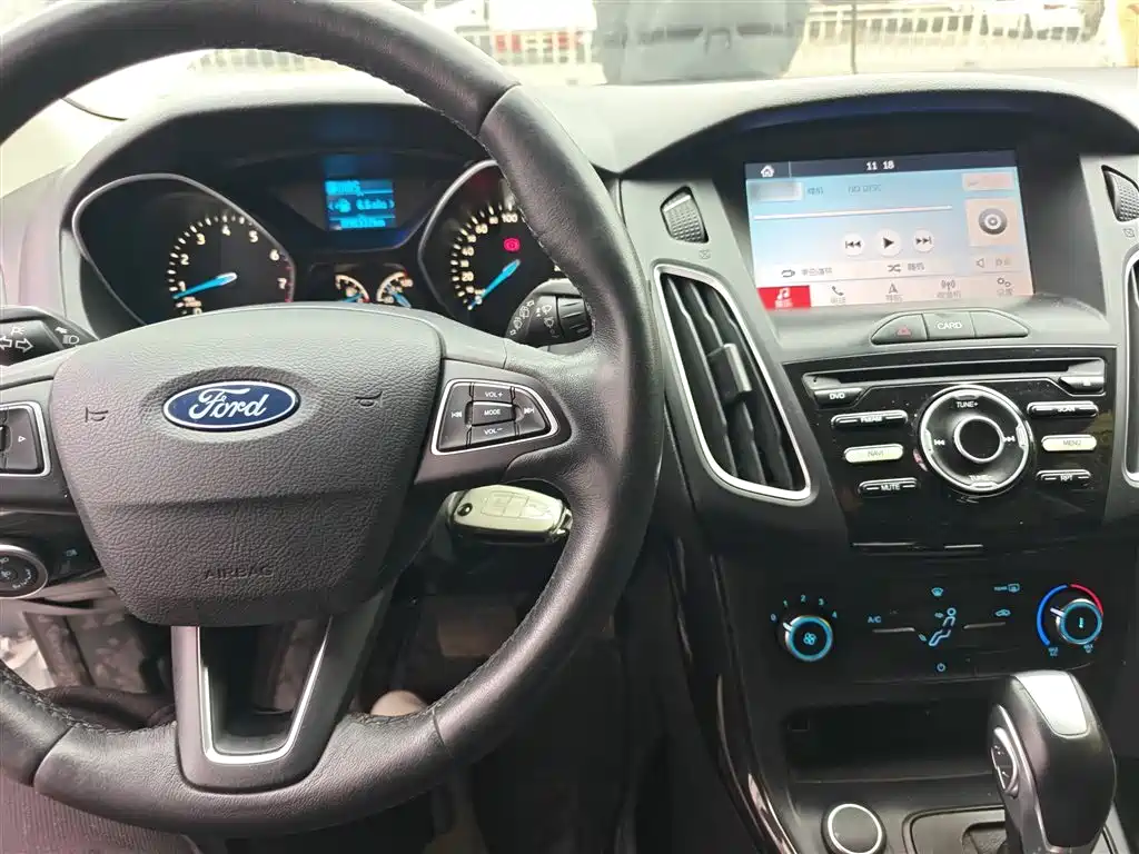 Focus 2018 hatchback classic 1.6L automatic stylish smart mobility version купить на сайте DeffCars