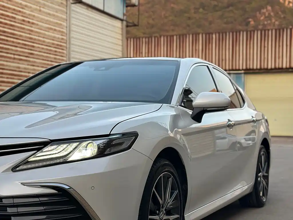 Camry 2023 2.5G Deluxe Edition купить на сайте DeffCars