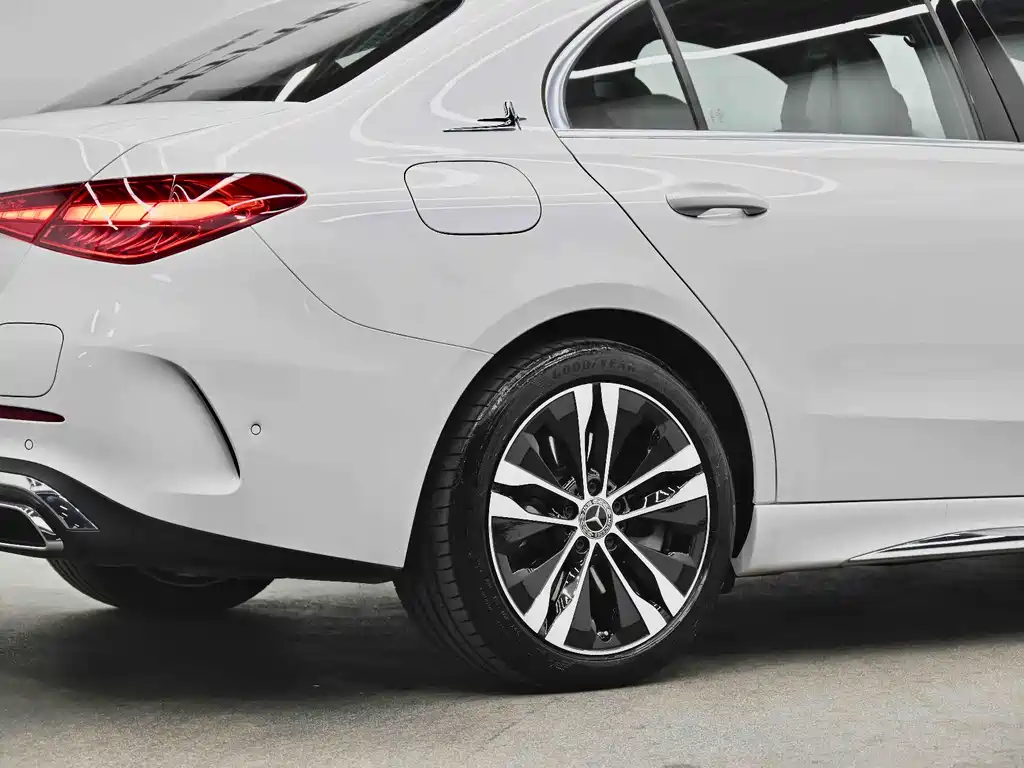 Mercedes-Benz C-Class New Energy 2025 C 350 eL купить на сайте DeffCars