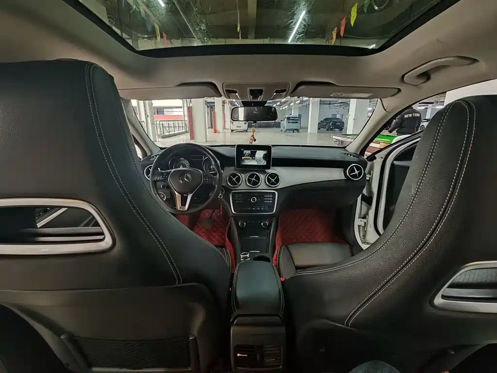 Mercedes-Benz GLA 2016 GLA 200 Fashion Model купить на сайте DeffCars