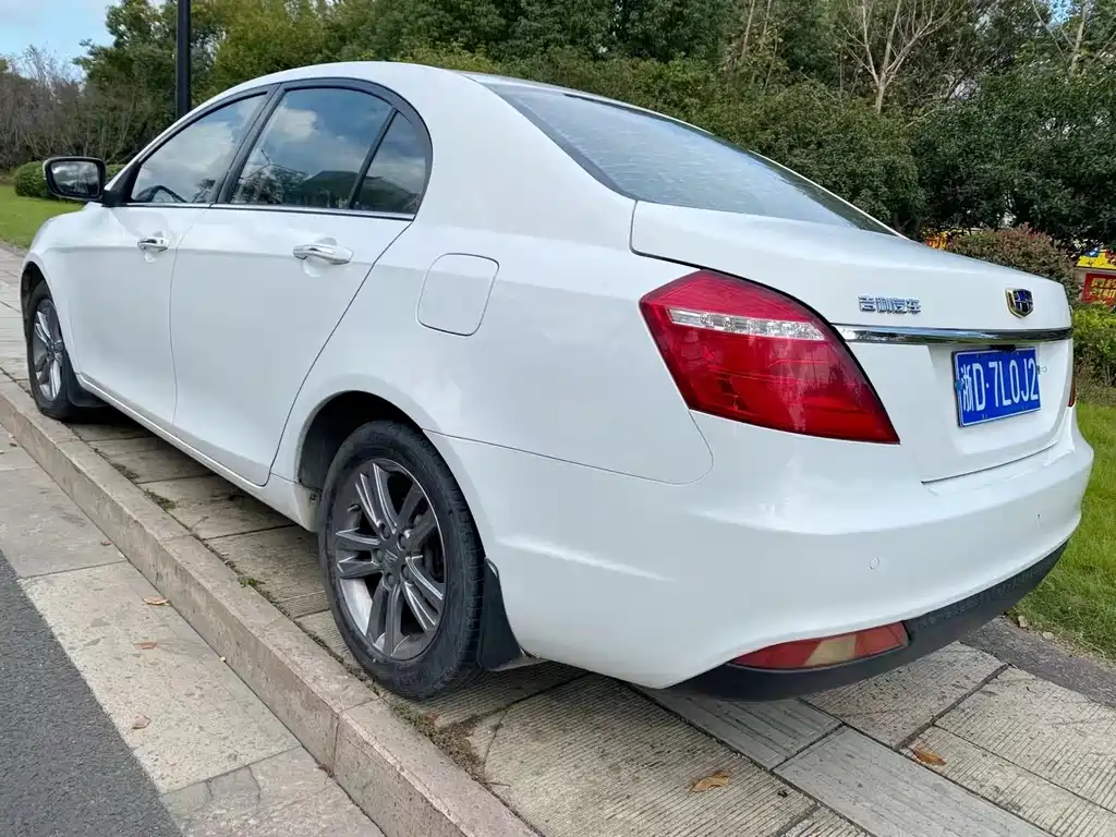 Emgrand 2017 Sedan Million Model 1.5L Manual Upward Version купить на сайте DeffCars