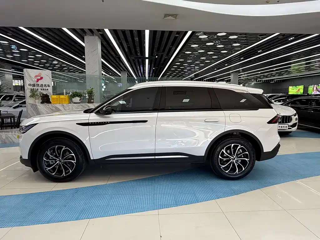 Voyager 2026 2.0T four-wheel drive exclusive купить на сайте DeffCars