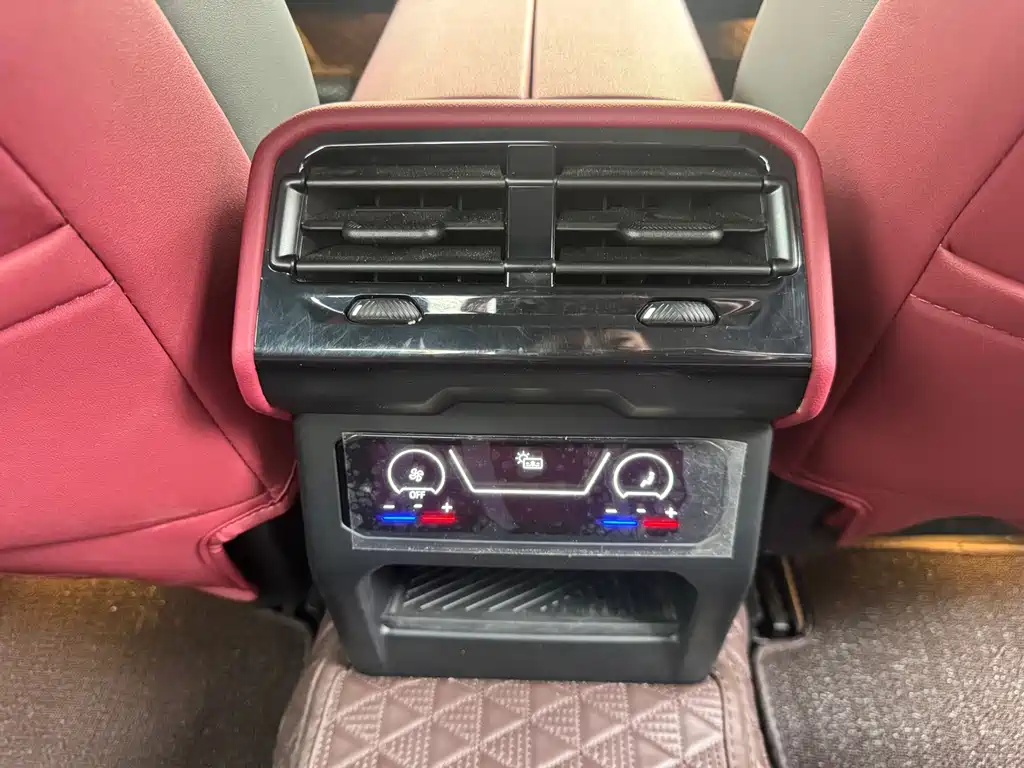 BMW 5 Series 2025 530Li Exclusive M Sports Package купить на сайте DeffCars