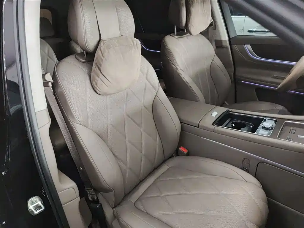 Wenjie M9 2025 extended range Ultra version 52kWh 6-seater version 192-line lidar) купить на сайте DeffCars