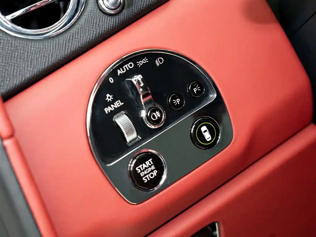 Cullinan 2018 five-seater version купить на сайте DeffCars