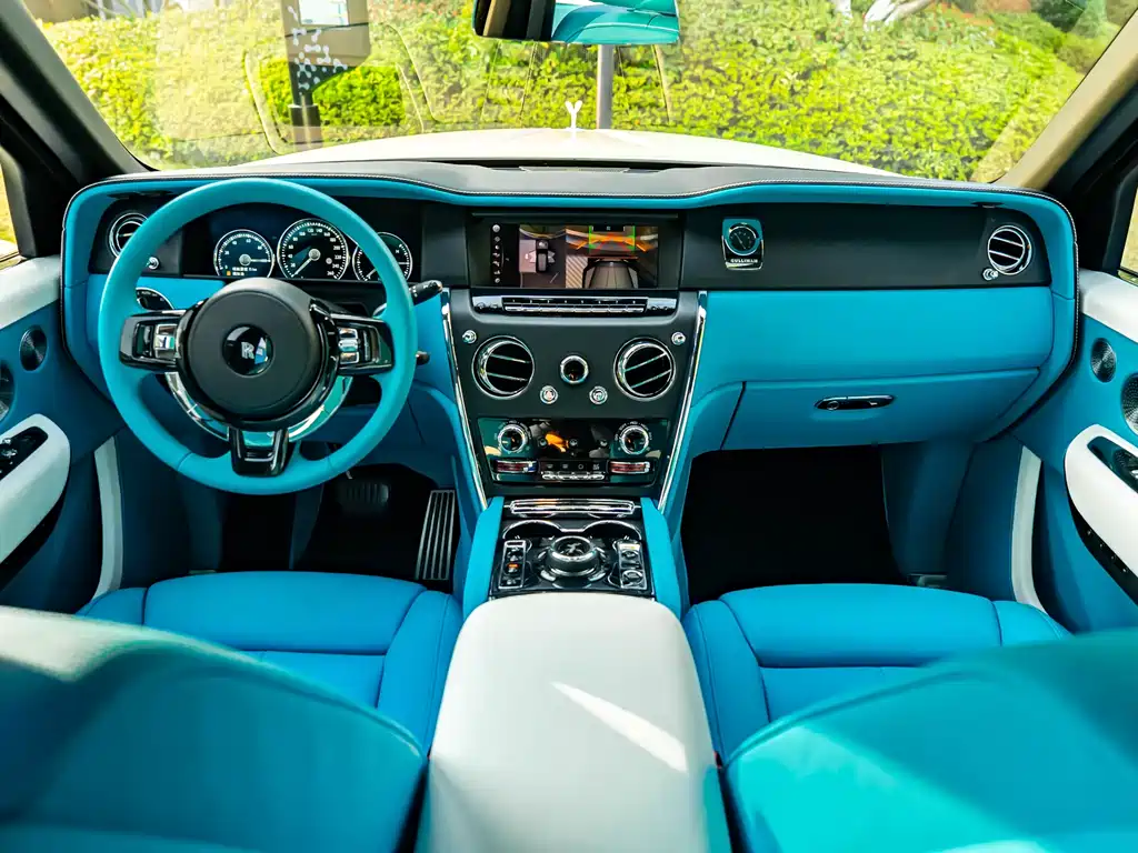 Cullinan 2018 five-seater version купить на сайте DeffCars