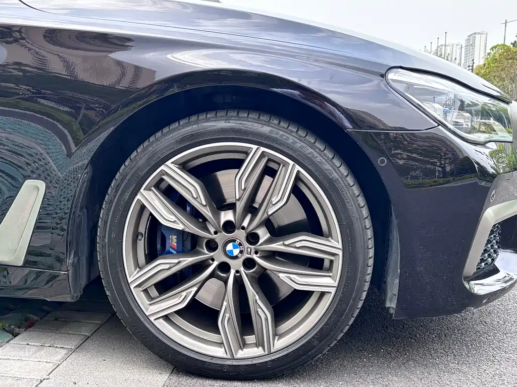BMW 7 Series 2018 M760Li xDrive купить на сайте DeffCars