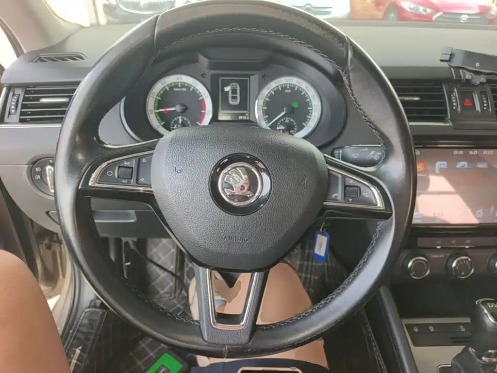 Octavia 2018 TSI230 DSG Deluxe Edition купить на сайте DeffCars