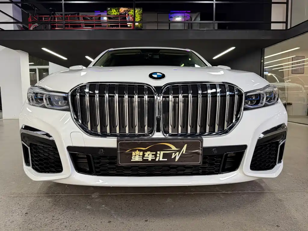 BMW 7 Series 2016 730Li Leading Model купить на сайте DeffCars