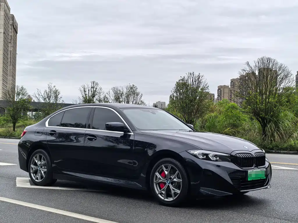 BMW i3 2022 eDrive 35 L купить на сайте DeffCars