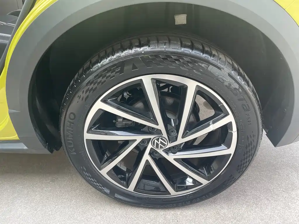 T-ROC 2023 300TSI DSG two-wheel drive Chenguang version купить на сайте DeffCars
