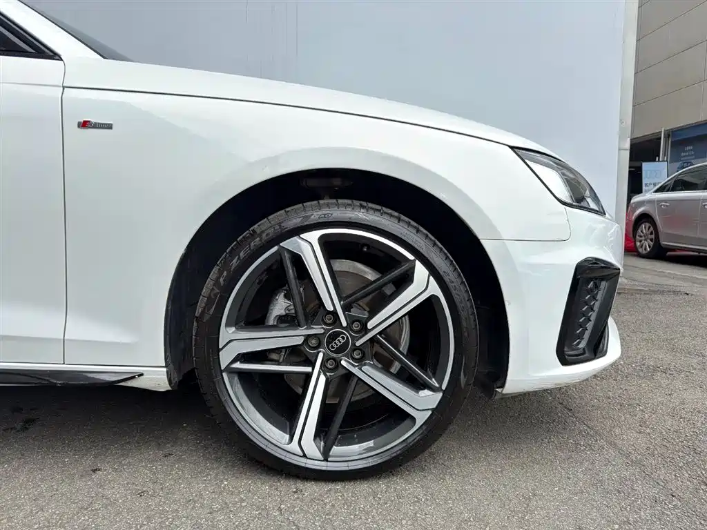 Audi A4L 2024 40 TFSI luxury and dynamic model купить на сайте DeffCars