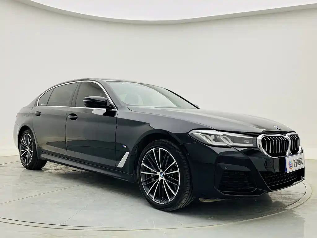 BMW 5 Series 2023 530Li Leading M Sports Package купить на сайте DeffCars