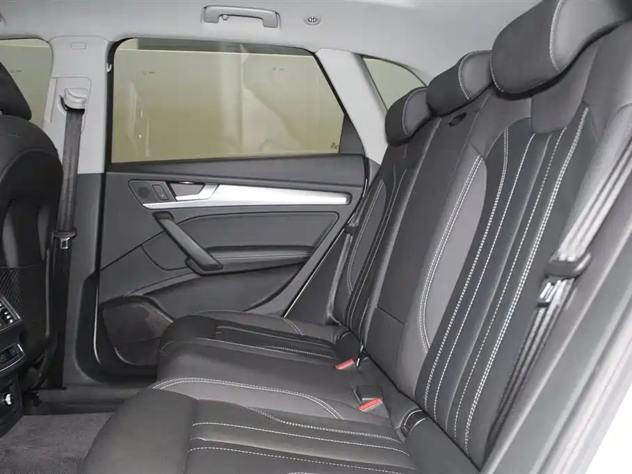 Audi Q5L 2023 40T fashionable and dynamic model купить на сайте DeffCars