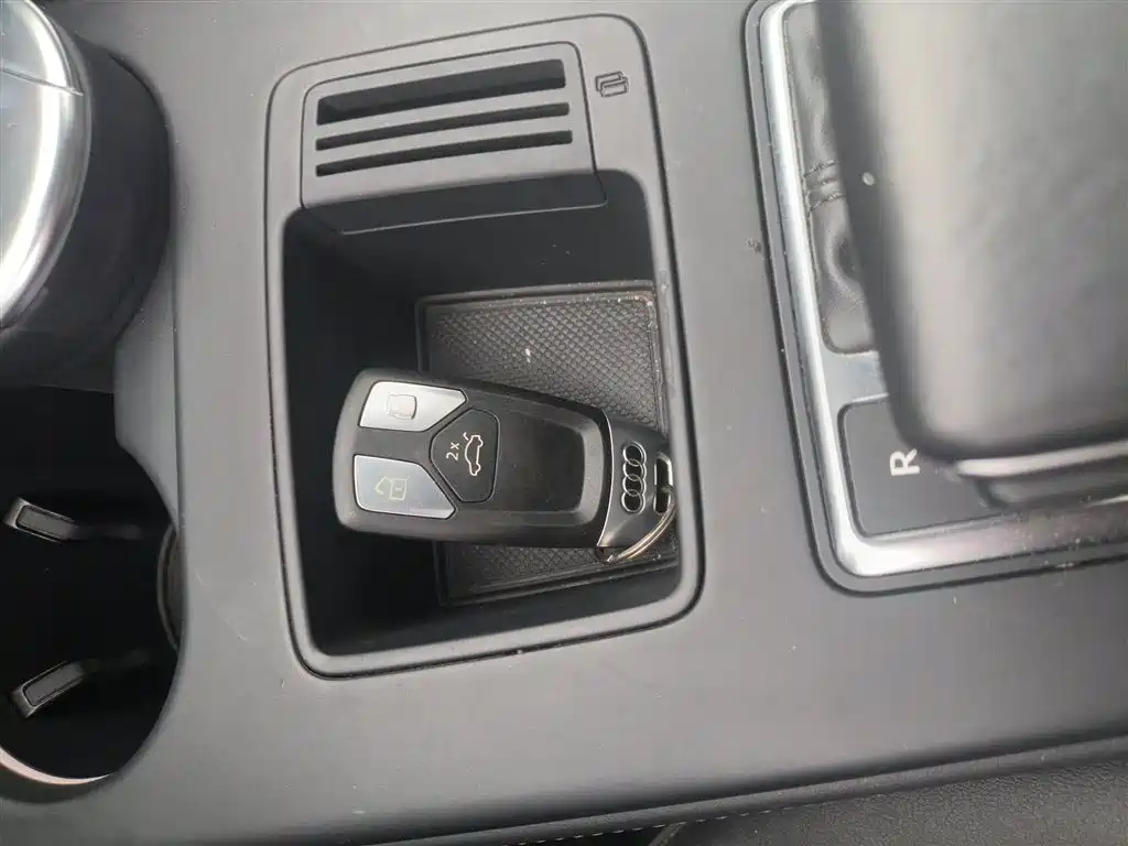 Audi A4L 2020 40 TFSI luxury and elegant model купить на сайте DeffCars