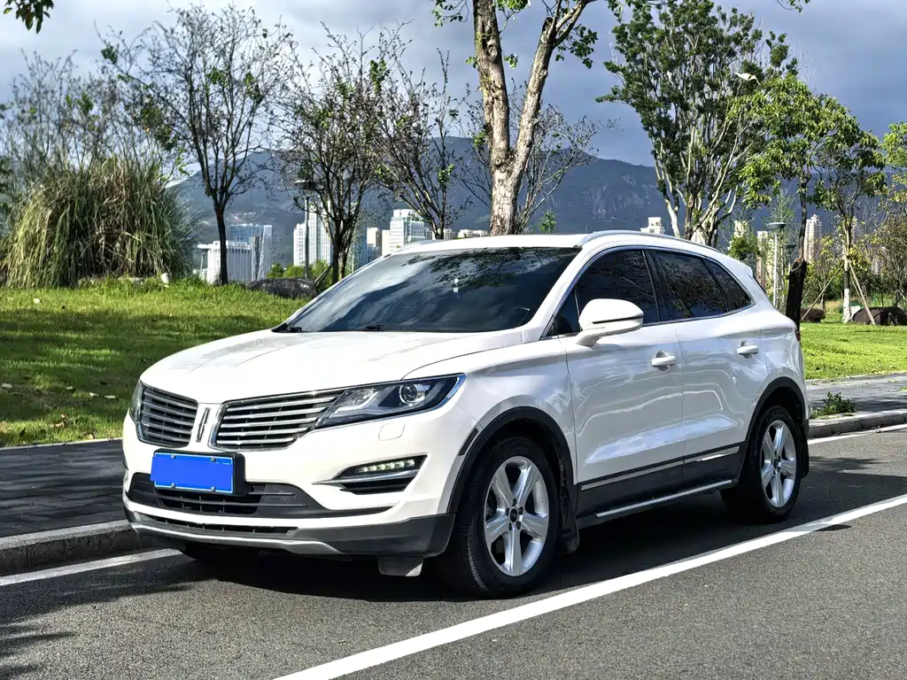 Lincoln MKC 2017 2.0T 2WD Exclusive Edition купить на сайте DeffCars