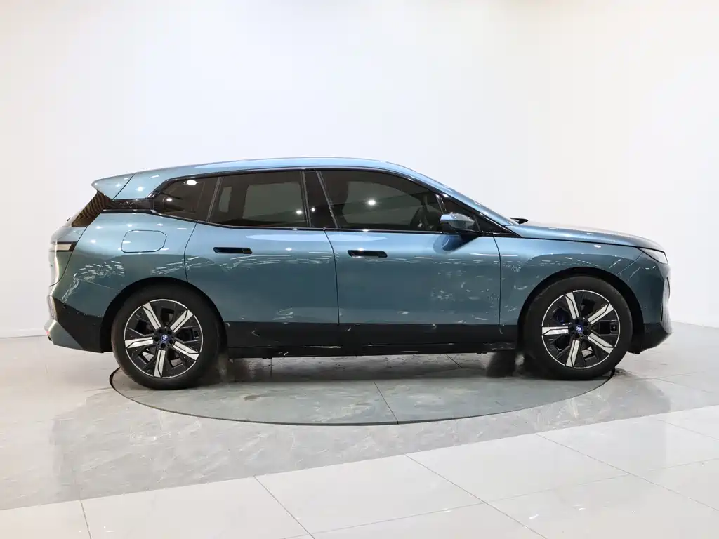BMW iX 2023 xDrive40 купить на сайте DeffCars
