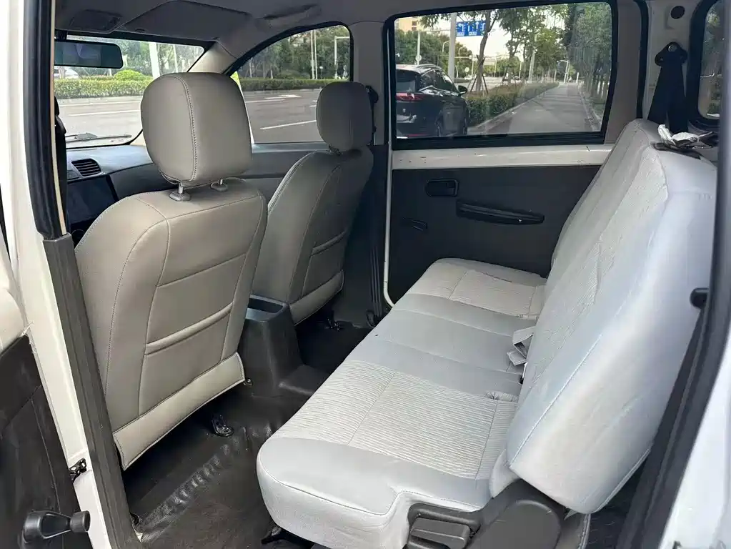 Wuling Hongguang 2020 1.2L S basic model National VI LSI купить на сайте DeffCars
