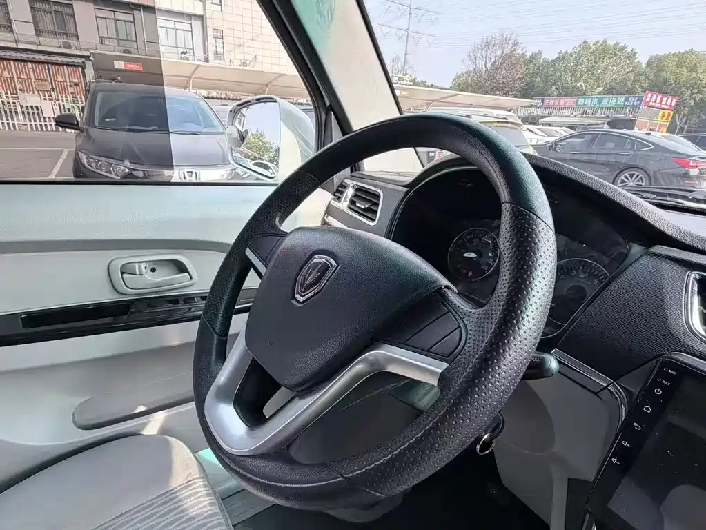 Hiace X30 2021 1.5L Comfort Central Air Conditioning Van Country VI SWC15M купить на сайте DeffCars