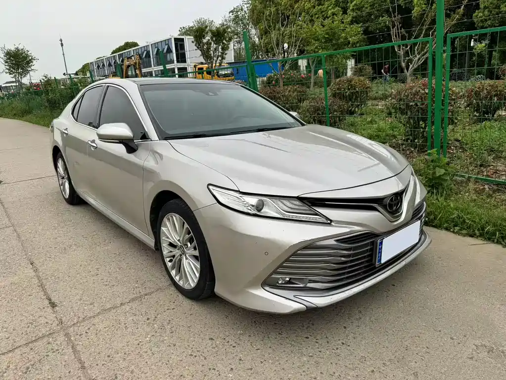 Camry 2018 2.5G Deluxe Edition купить на сайте DeffCars