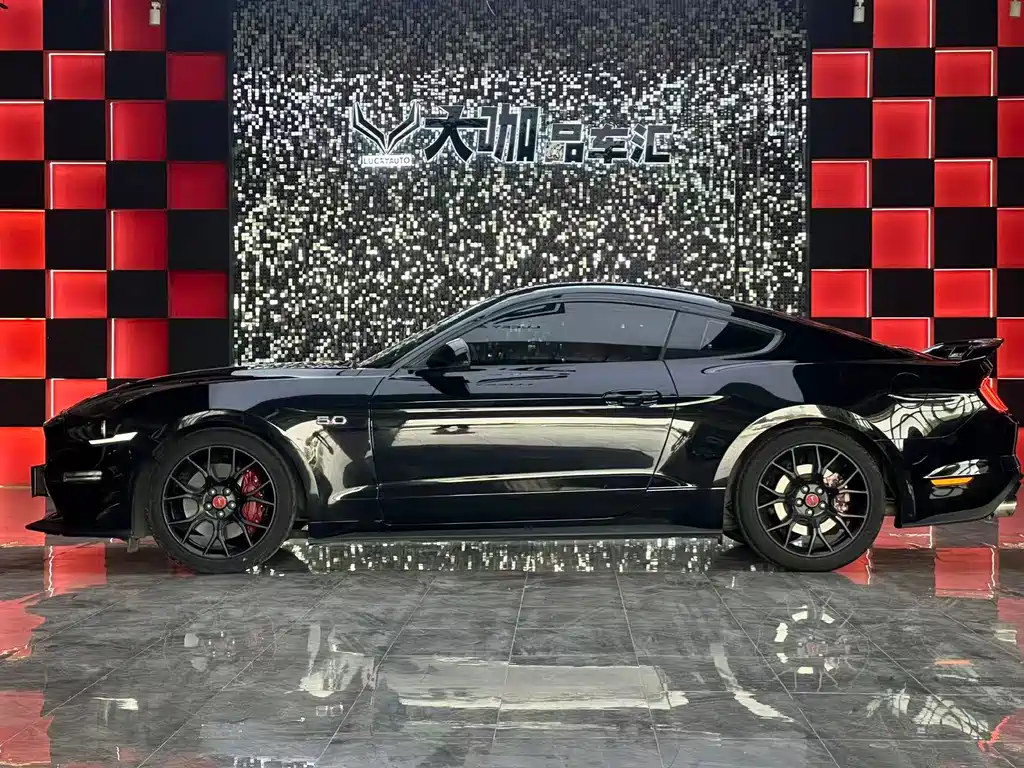 Mustang 2019 2.3L EcoBoost купить на сайте DeffCars
